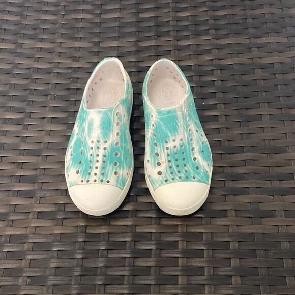 Native Jeffersons shoes  children’s size 10 ￼ - Picture 1 of 8